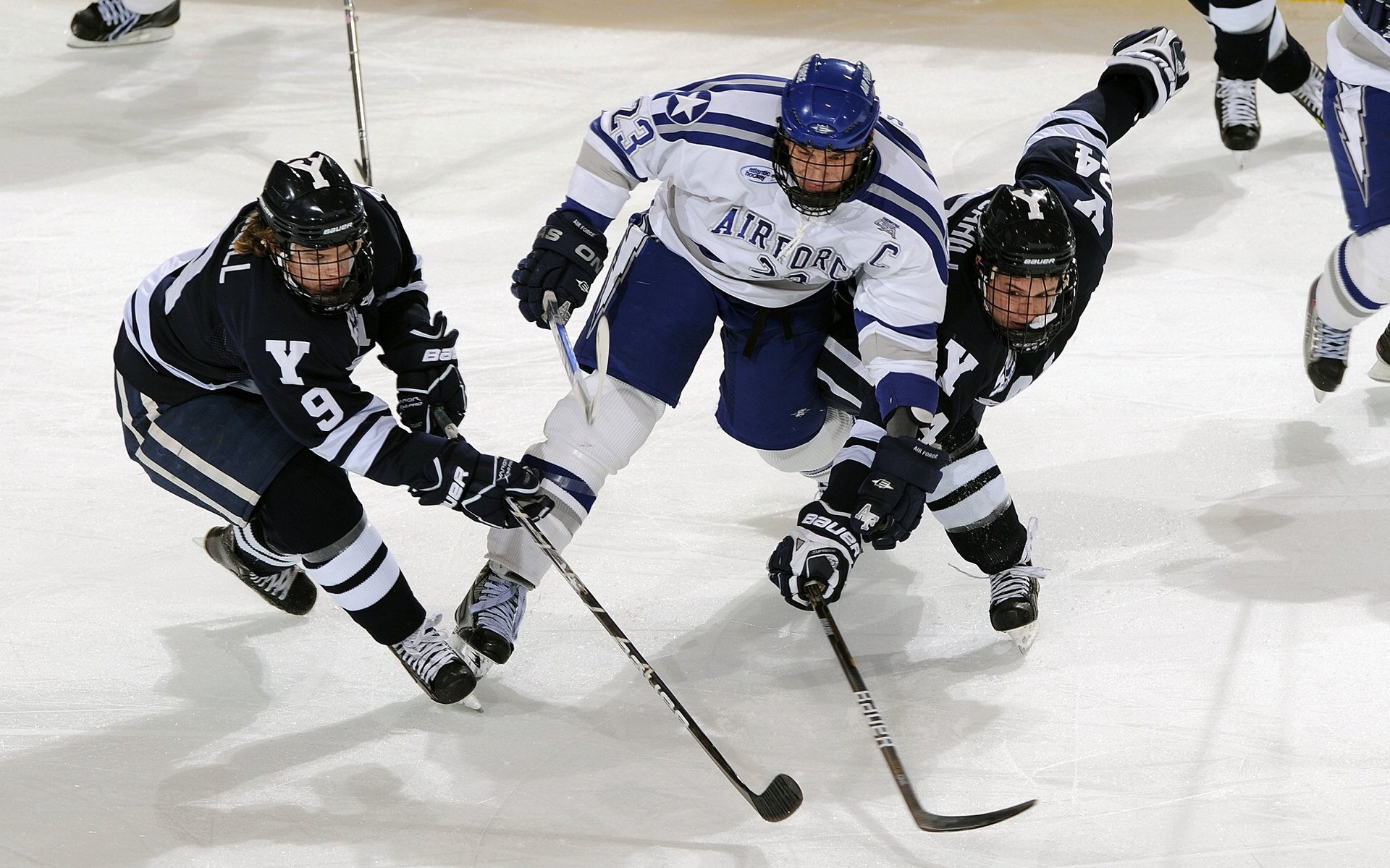 马修·图穆亚展现出极强的突破和传球能力，令袋鼠队攻防更具层次感