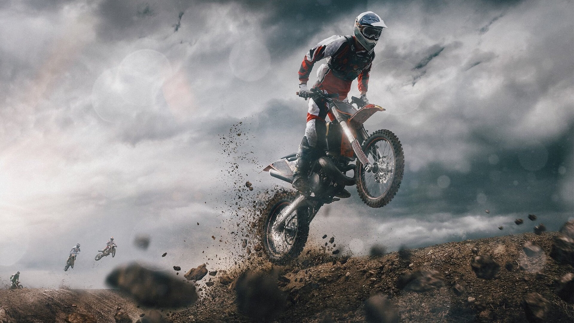 黄蜂老将参加青训营为孩子讲述经验，黄蜂老板