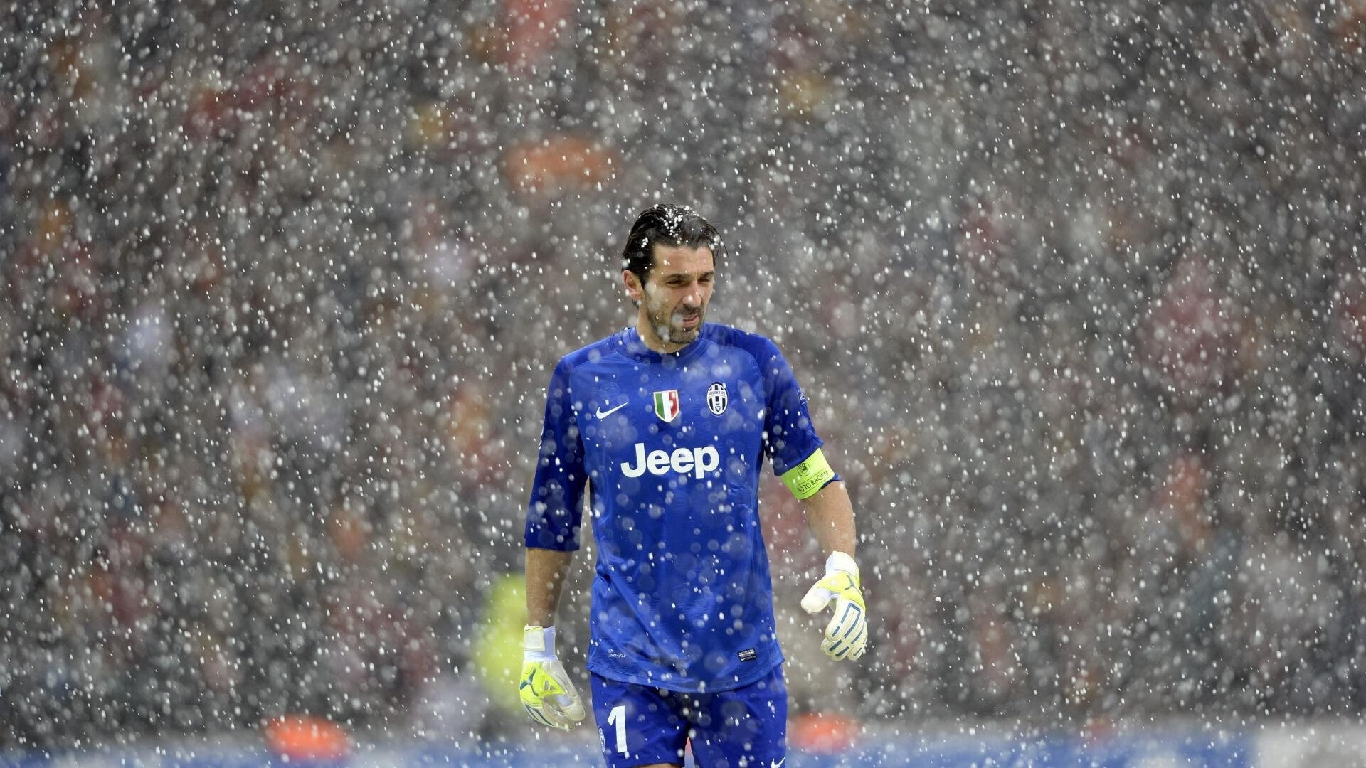 爱游戏体育入口-绿色节能灯具在足球场全面推广，降低能耗实现可持续发展，绿色环保灯具设计